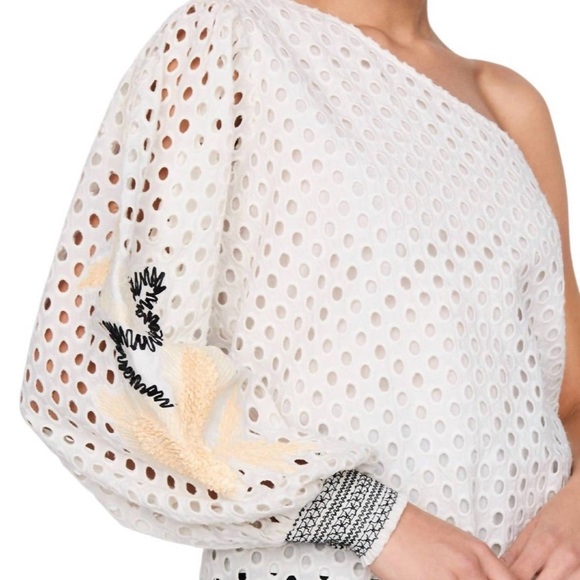 Marie Oliver. Trish Top. 100% Cotton Eyelet. Embroidery. One shoulder. Off White - Picture 4 of 8